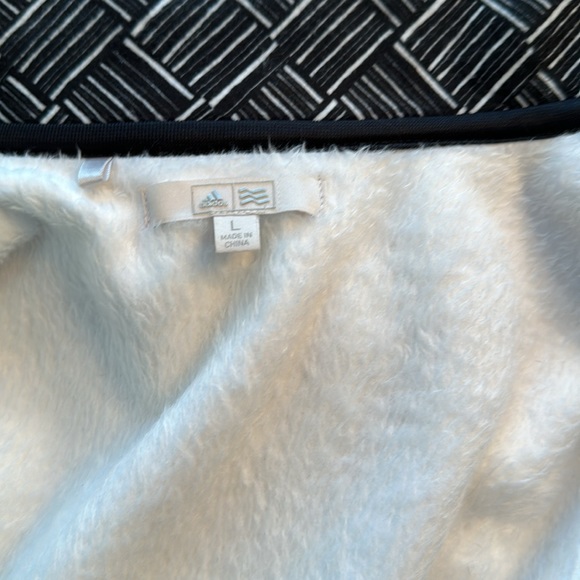 Adidas fleece vest, black and white geometric pattern size large perfect - Picture 5 of 6